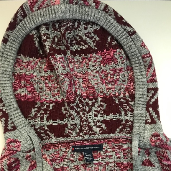 American Eagle V-Neck Hooded Sweater - Picture 3 of 6